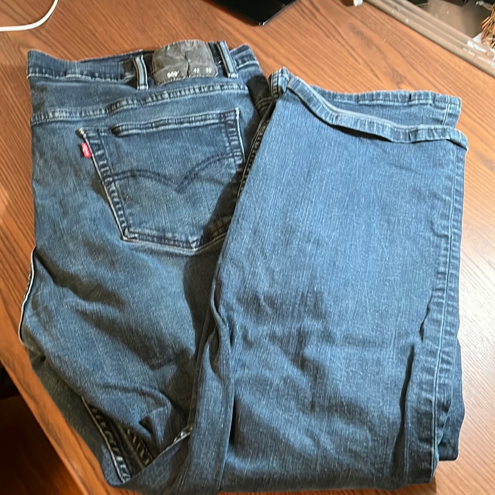 - Levi’s 569 mens 42x30